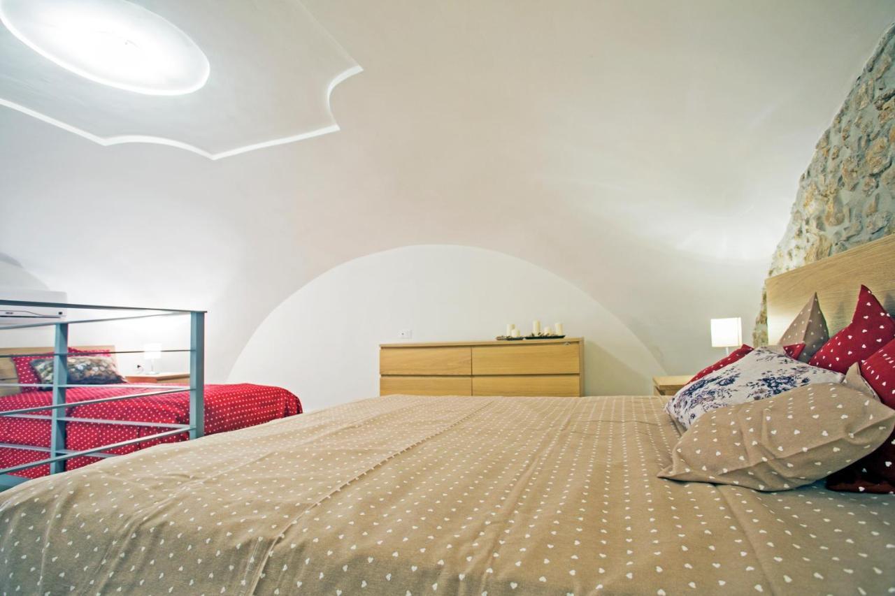 Sirene Holiday Bed & Breakfast Gaeta Bagian luar foto
