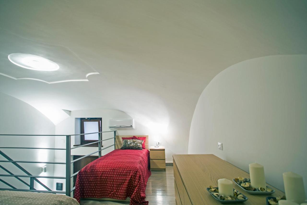Sirene Holiday Bed & Breakfast Gaeta Bagian luar foto