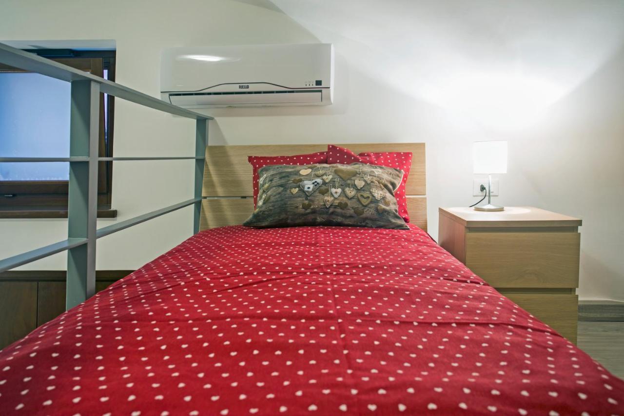Sirene Holiday Bed & Breakfast Gaeta Bagian luar foto