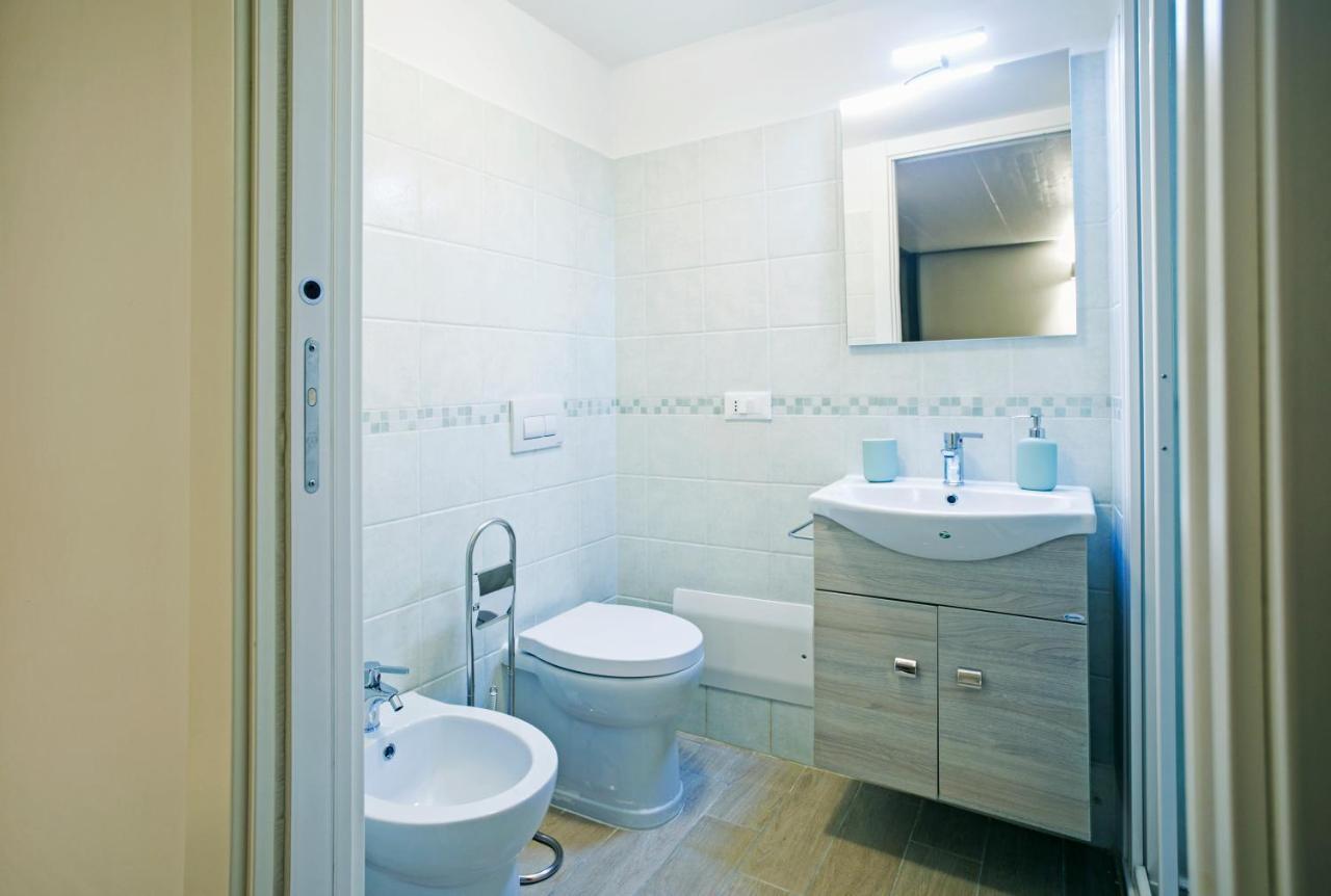 Sirene Holiday Bed & Breakfast Gaeta Bagian luar foto
